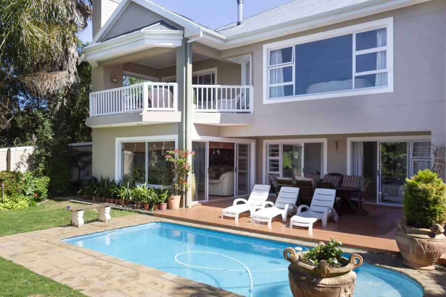 5 Bedroom Property for Sale in Kleinemonde Eastern Cape